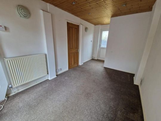 Glan-Y-Nant, Tondu, Bridgend - Photo 1