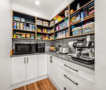 Modern Family Living with Space, Style, and Comfort - Photo 1