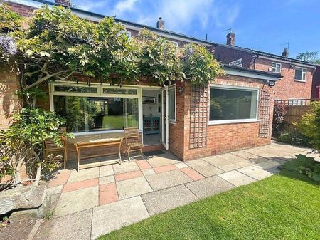 3 Bedroom Semi Detached To Let - Photo 2