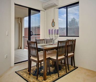 Hornsby - Photo 1