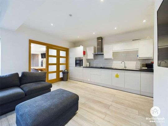 Harold Road, Leytonstone, London, E11 - Photo 1