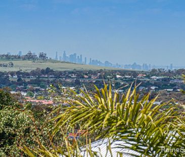 Beautiful Family Home - Photo 2