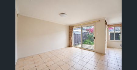 Modern Townhouse within the exclusive Hunterford Estate - Photo 2