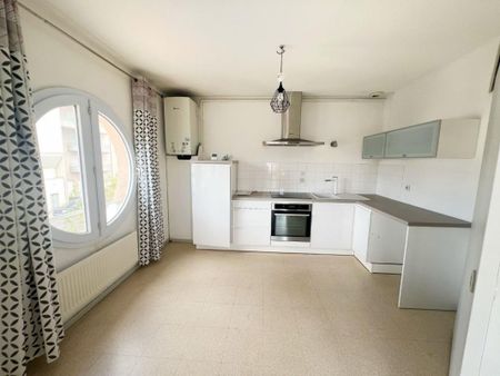 Location Appartement 2 pièces 48m² ROANNE 42300 - Photo 3