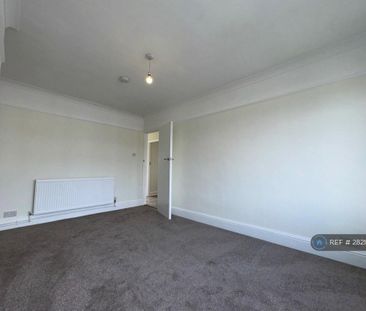 2 bedroom maisonette to rent - Photo 5