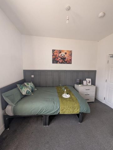 1 bedroom in a house share to rent - Photo 4