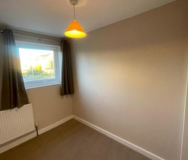 3 bedroom end of terrace house to rent - Photo 6