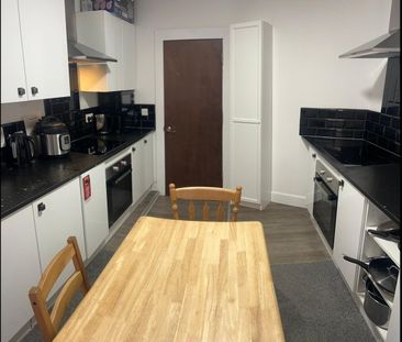 Room in a Shared Flat, Mora Road, NW2 - Photo 4