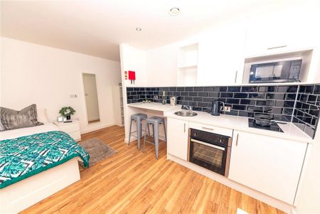 Property to rent - Photo 3