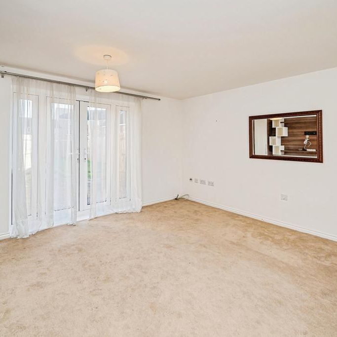 5 bedroom semi-detached house to rent - Photo 1