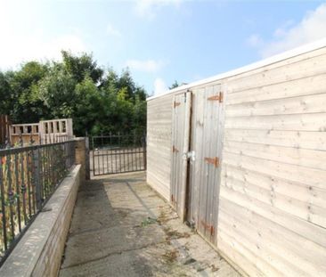 2 bedroom House To Let - Photo 3