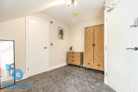1 bed Shared House for Rent - Photo 4