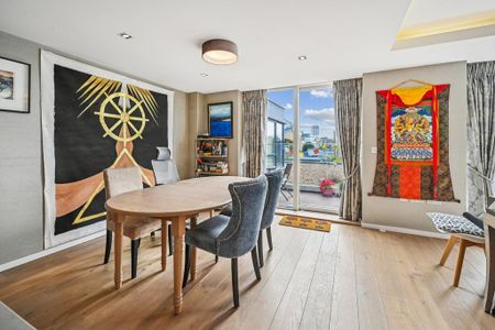 2 bedroom penthouse to rent - Photo 2