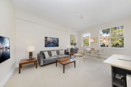 Spacious & Light-Filled 1-Bedroom Apartment - Offered Furnished - Photo 5