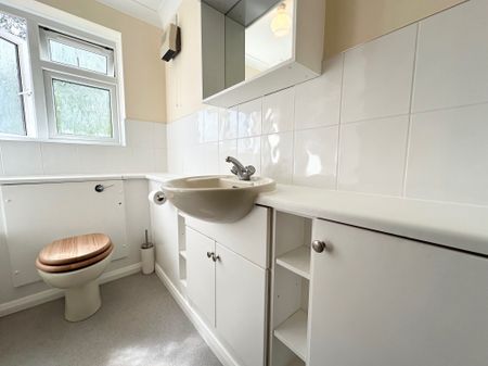 Redmayne Drive, CHELMSFORD, CM2 - Photo 5