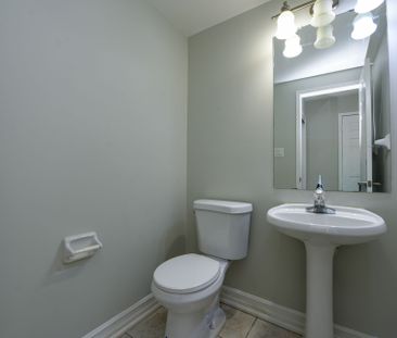 For Lease - 6416 Hampden Woods Road, Mississauga, Ontario - Photo 4