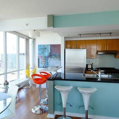 Downtown Vancouver Yaletown Waterfront 2 bed 2 bath furnished or not - Photo 4