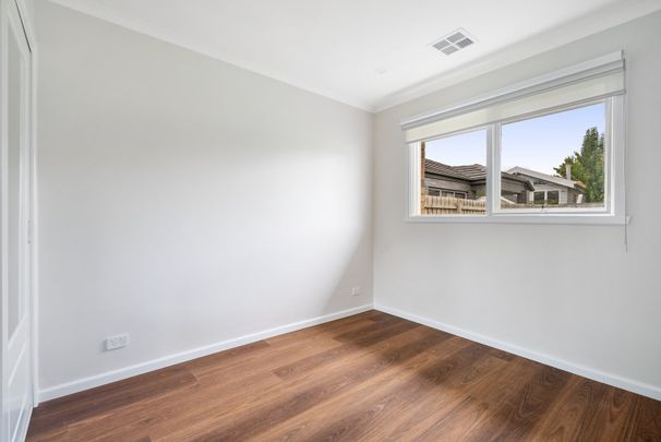 30 Berembong Drive, Keilor East VIC 3033 - Photo 1