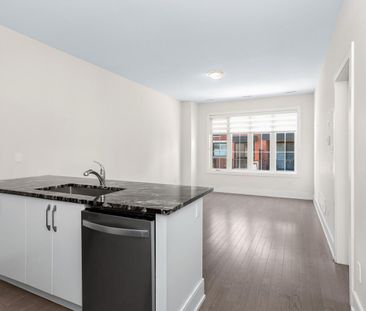 For Lease - 3326 Millicent Avenue Unit# Coach, Oakville, Ontario - Photo 6