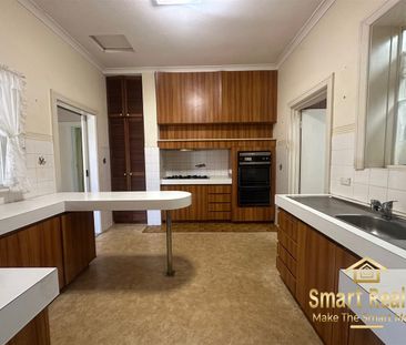 "Charming 3 bedroom house for rent in desirable Como neighborhood" - Photo 6