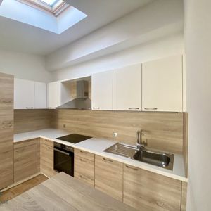 2-Zimmer-Wohnung mit Sonnenbalkon im Herzen der Halleiner Altstadt - Foto 2