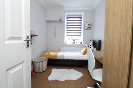 Broadway, Treforest, Pontypridd - Photo 3