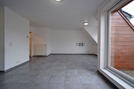 RUIM APPARTEMENT MET TWEE SLAAPKAMERS EN GARAGE - Photo 5