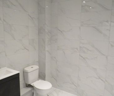 High Street - Photo 1