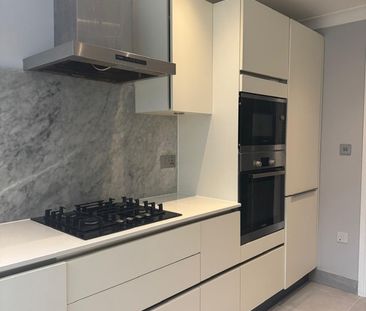 2 Bed Flat, Powis Square, W11 - Photo 6