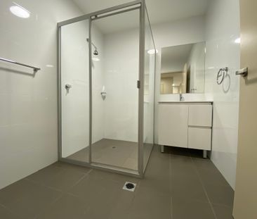 Walk to Local Shops & Granville Station - Photo 2