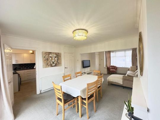 3 bedroom semi-detached house to rent - Photo 1