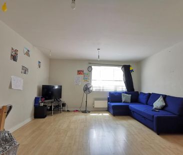 2 bed flat to rent in Symphony Close, Edgware, HA8 - Photo 6