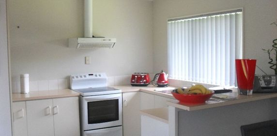 3 Bedroom Burswood Property&excl;&excl; - Photo 2