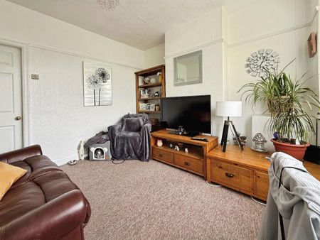 2 bedroom semi-detached house to rent - Photo 5