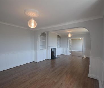 4 bedroom detached house to rent - Photo 3