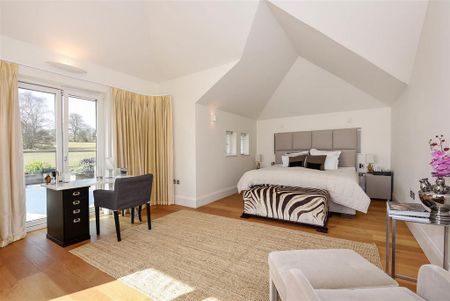 6 bedroom detached house to rent - Photo 3