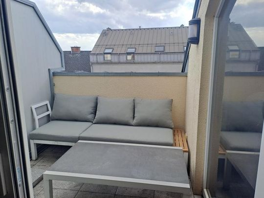 Pillweinstraße, sonnige und ruhig gelegene Dachgeschosswohnung mit 76 m2 plus Terrasse im 4.OG mit Lift - Foto 1