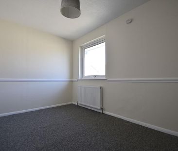 2 bedroom semi-detached house to rent - Photo 3