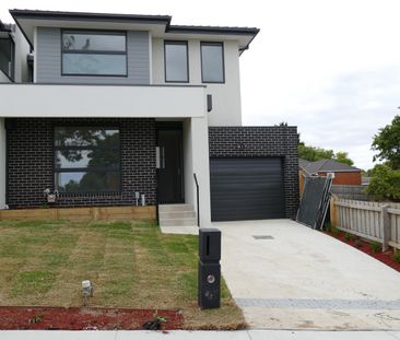 26B Raymond Street, Ashwood VIC 3147 - Townhouse For Rent | Domain - Photo 5