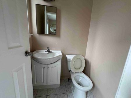 For Lease - 575 Gainsborough Road Unit# 71, London North, Ontario - Photo 2