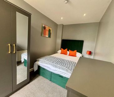 1 bedroom in a house share to rent - Photo 3