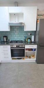 St James Gardens, Wembley, Middlesex, HA0 - Photo 3