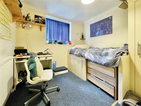 6 bedroom semi-detached house to rent - Photo 3