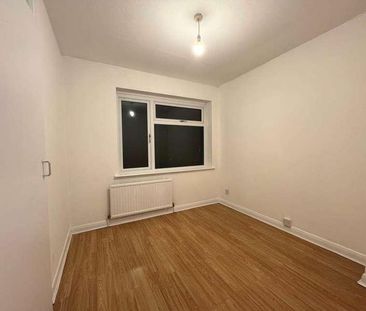 Chafford Walk, Rainham, RM13 - Photo 3