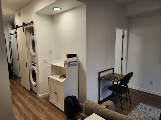 Sole Rutland Furnished 1 Bed 1 Bath - Photo 1