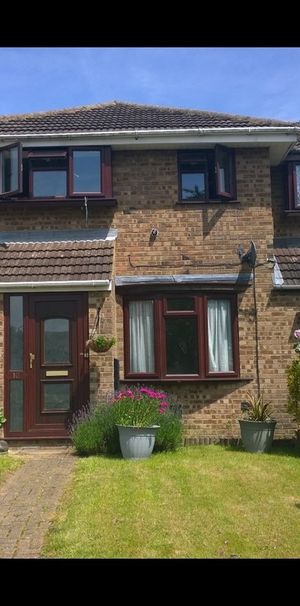 3 bedroom mid-terrace to rent Elmhurst Close, Furzton, MK4 1AP - Photo 1