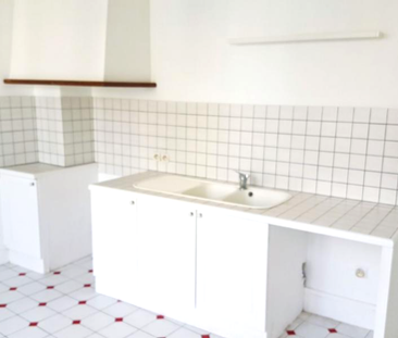 Location Appartement 5 pièces 130m² PARIS 8ème - Photo 2