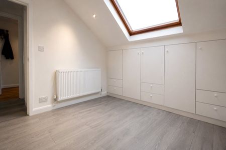 Whitehorse Lane, London, SE25 6RD - Photo 3