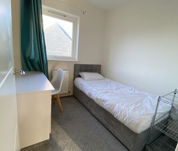 5 Bed Detached House, Glenalmond Place, EH11 - Photo 2