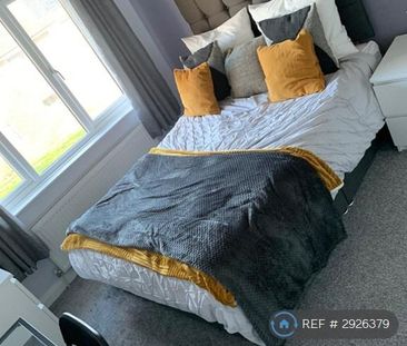 1 bedroom in a house share to rent - Photo 4